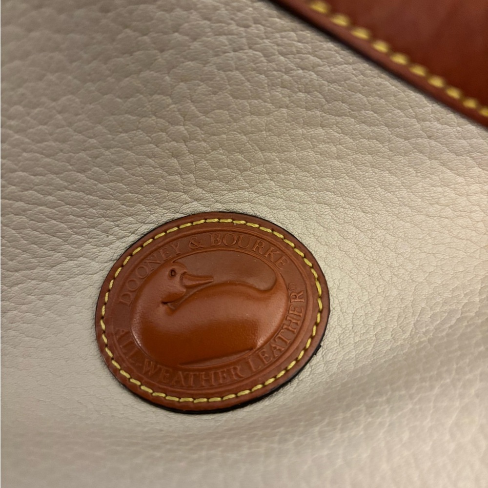Dooney & Bourke Purse - Picture 5 of 8